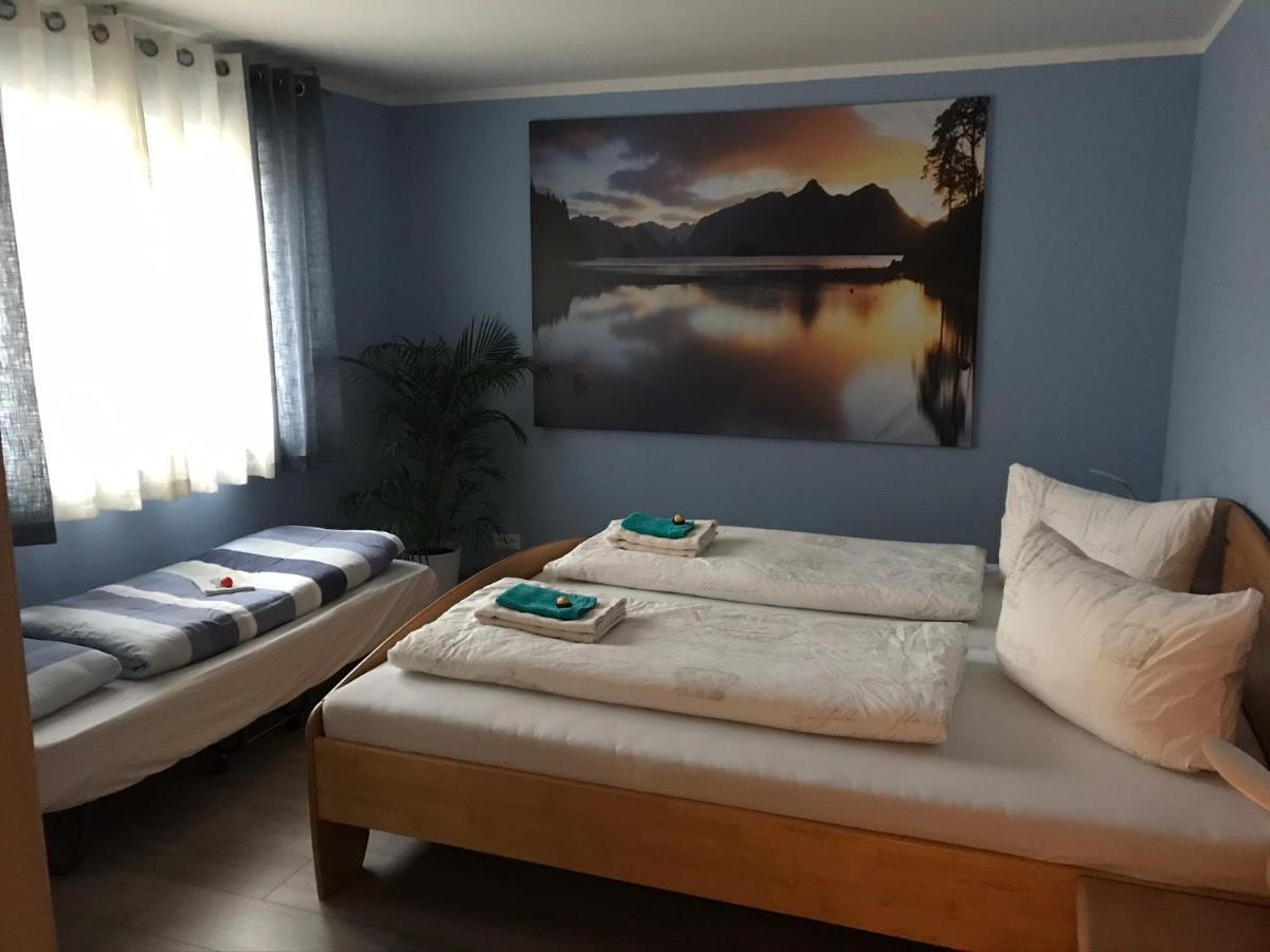 Gemuetliche 3-Zimmer Wohnung Saal Exterior photo